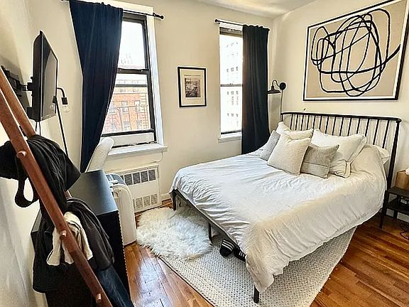 5th image of 886 10th Ave APT 5D