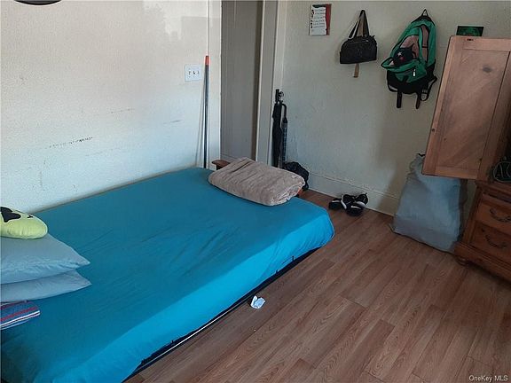3rd image of 5 Gidney Ave