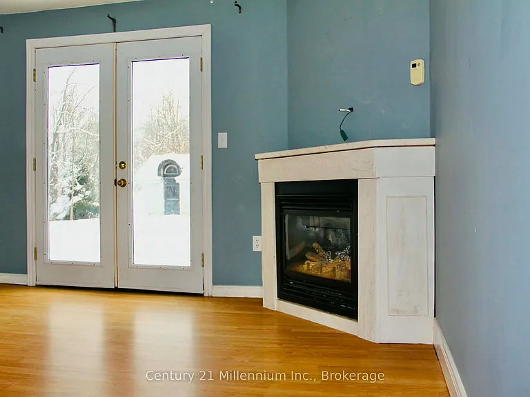 124 Main St — Photo 3