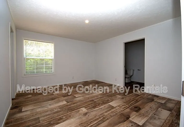 106 Lane St — Photo 6