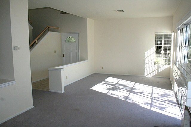 1st image of 960 Cedarcliff Ct