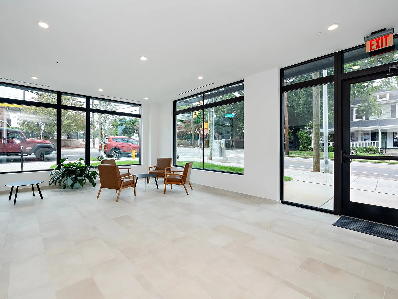 2 bed, 974 sqft, $1,300 — Photo 2