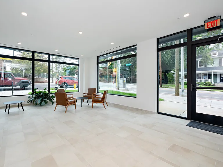 615 Peace St #306 — Photo 2