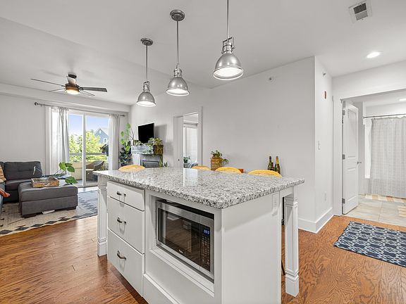 3rd image of 1425 Trailside Ct APT 203