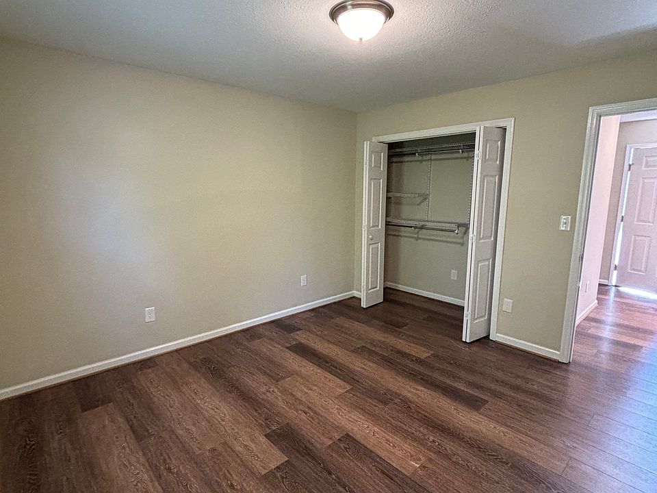 Bedroom & Closet with lots of storage