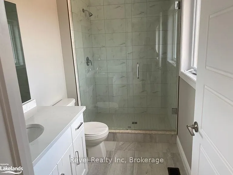 1050 Wright Dr — Photo 14
