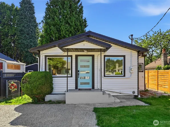 12215 44th Avenue S, Tukwila, WA 98178