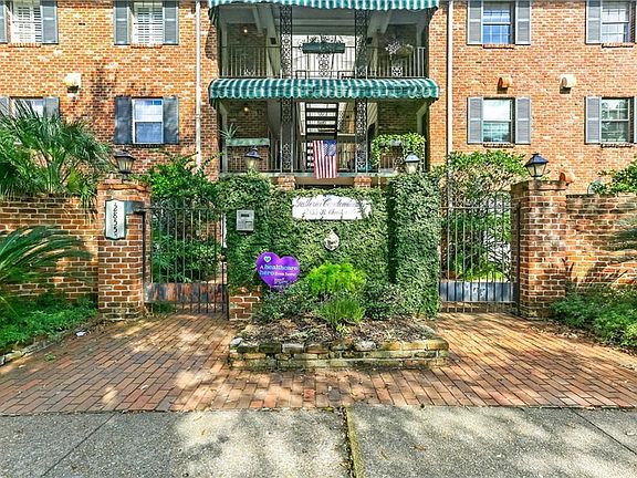 2nd image of 2855 Saint Charles Ave APT 301