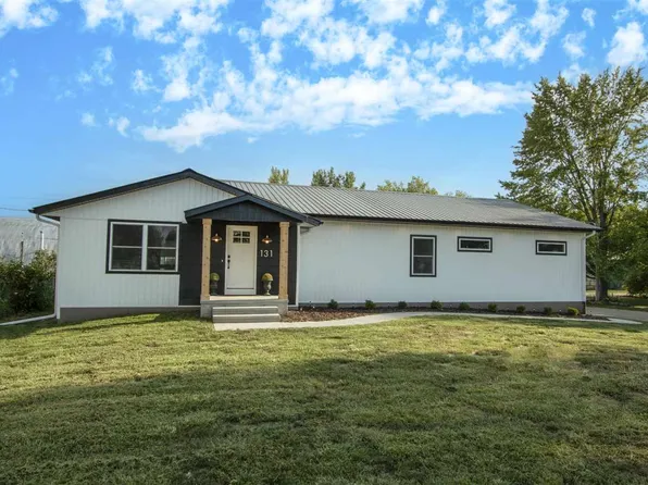 131 W Main St, Oxford, IA 52322