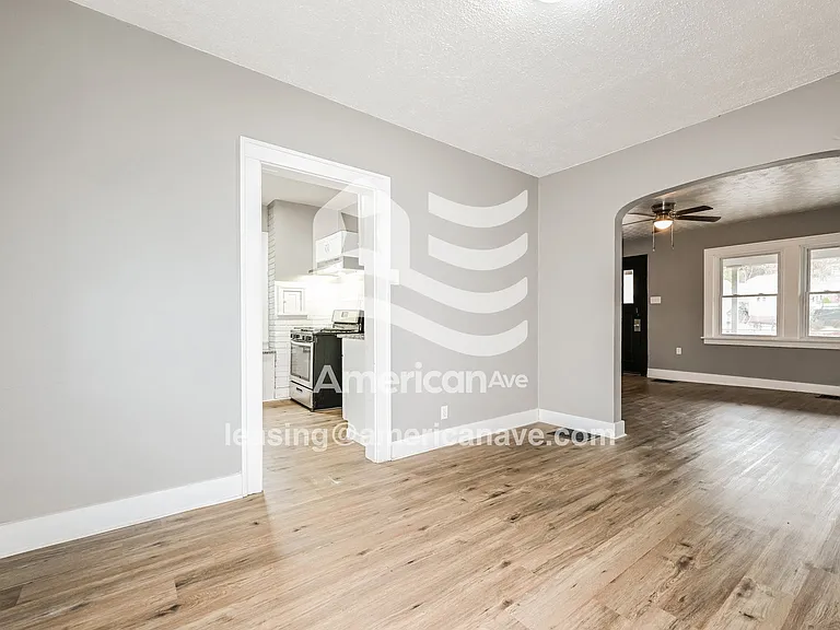 569458_007_dining_room_14387192.jpg