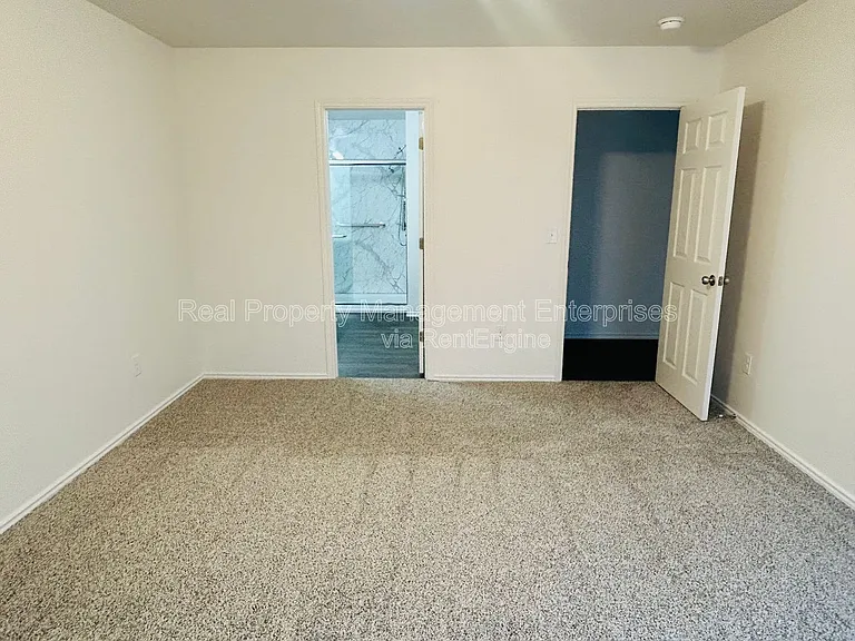 11624 NW 96th St — Photo 14