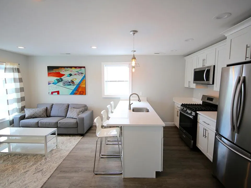 12 Trenton St #2G