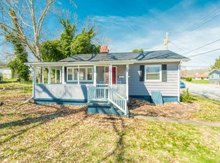 102 Tomlinson Rd, Oak Ridge, TN 37830