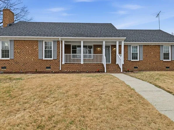 2628 Roundtree Cir, Chesapeake, VA 23323