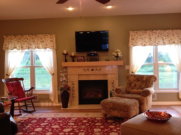 3rd image of 132 Anitas Ln