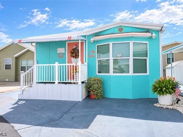 11095 Sunglow Ln, Fort Myers, FL 33908