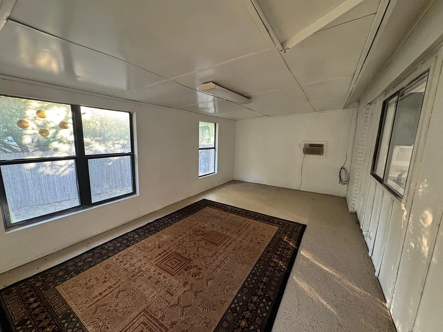 4 bed, 1484 sqft, $2,000 — Photo 3