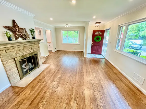 2749 N Wyoming St, Arlington, VA 22213