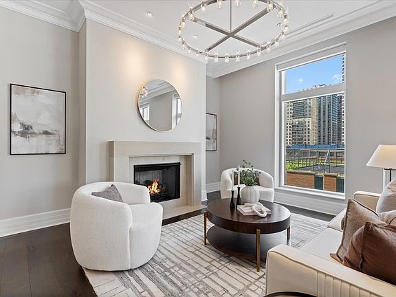 5th image of 9 W Walton St #702