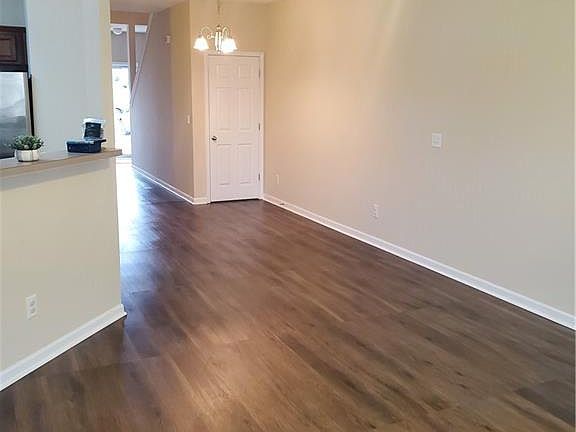 5th image of 7382 Battlecreek Ln