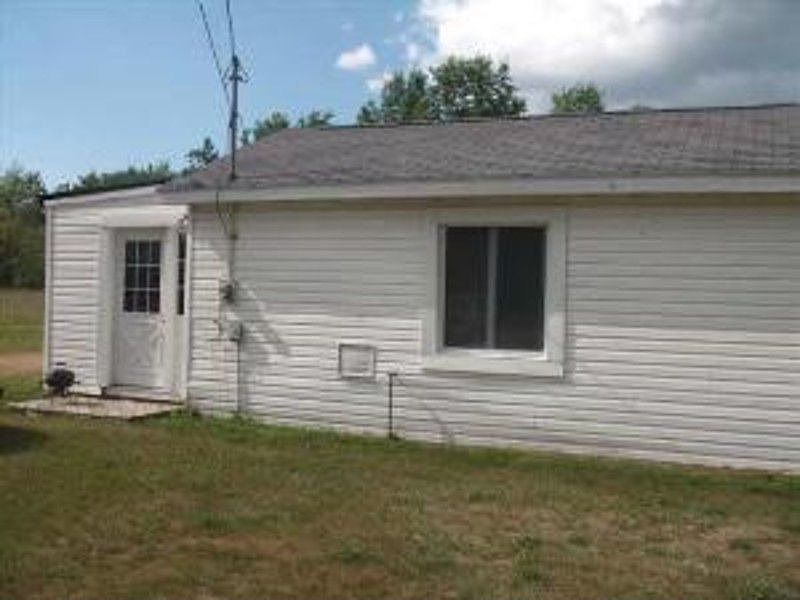 1st image of 611 Lynn St