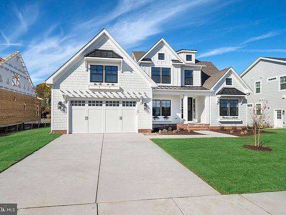 3rd image of 11809 River Run Ln