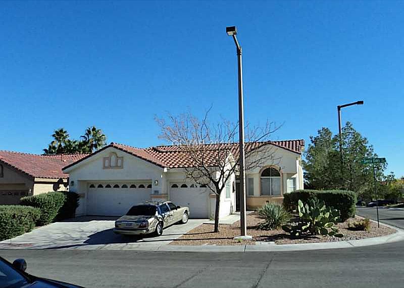 1st image of 1900 Sierra Oaks Ln