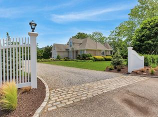 1 Nautilus Dr, Hampton Bays, NY 11946