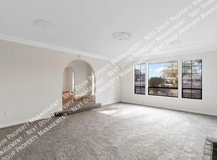 14000 Iroquois Rd, Apple Valley, CA 92307