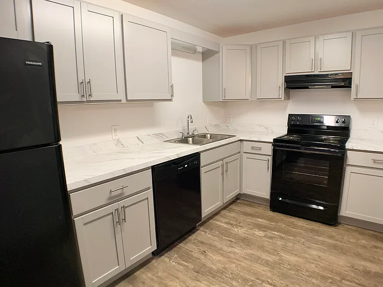 Knobs Pointe Apartments — Photo 49
