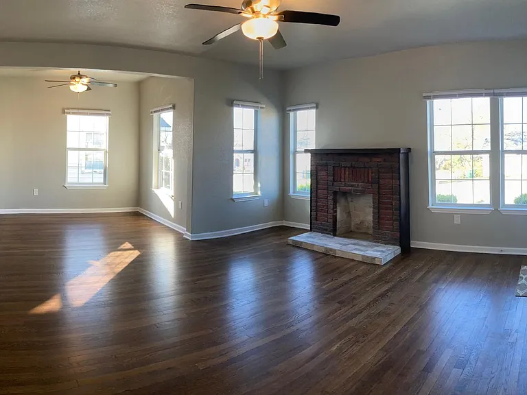 1510 Schley Ave — Photo 11