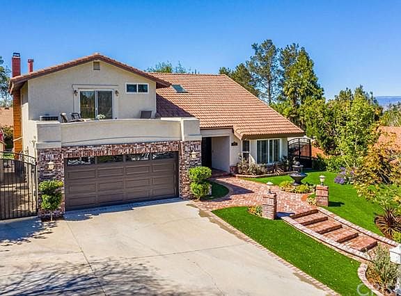 4th image of 24551 Breckenridge Pl