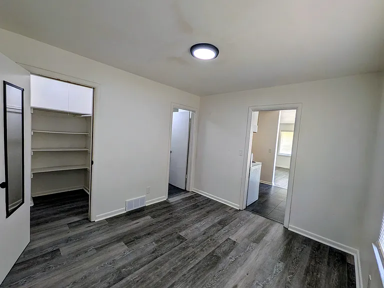 2611 Canterbury Ln #2612 — Photo 8