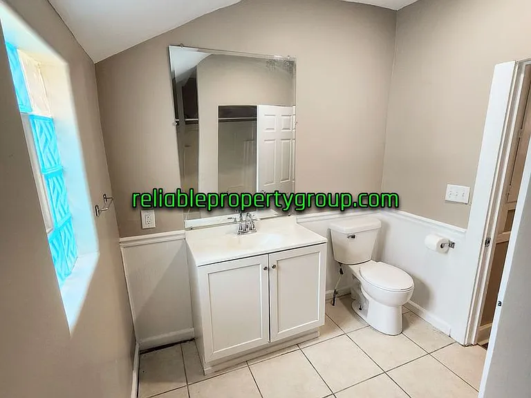 436 E Taber St — Photo 6