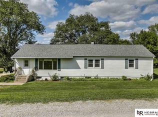 23612 Cary Rd, Gretna, NE 68028