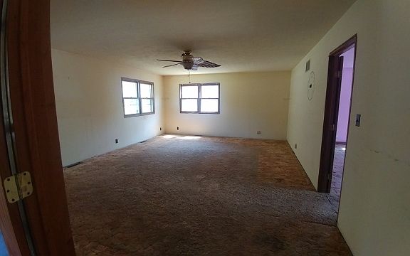 4th image of 115 W 1st St