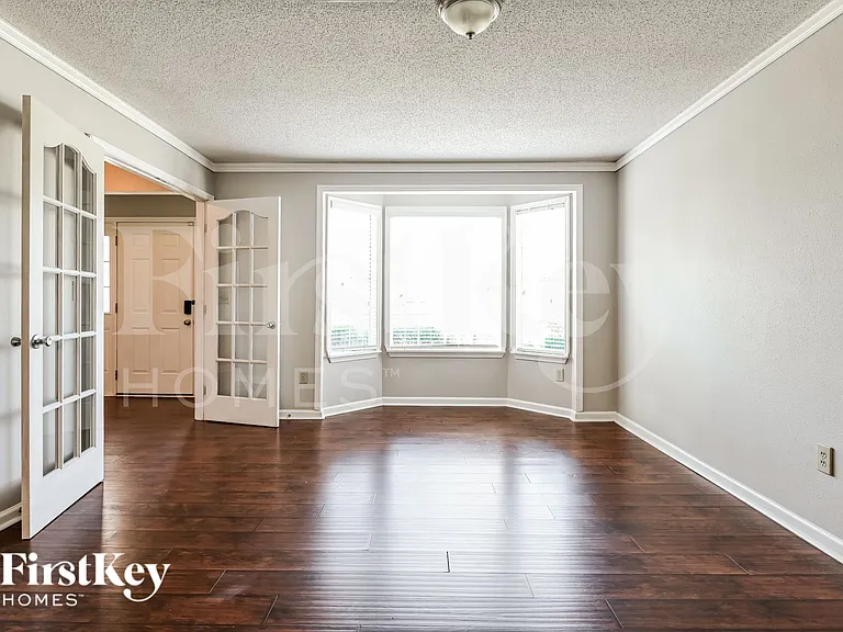 139 The Esplanade Way SW — Photo 7