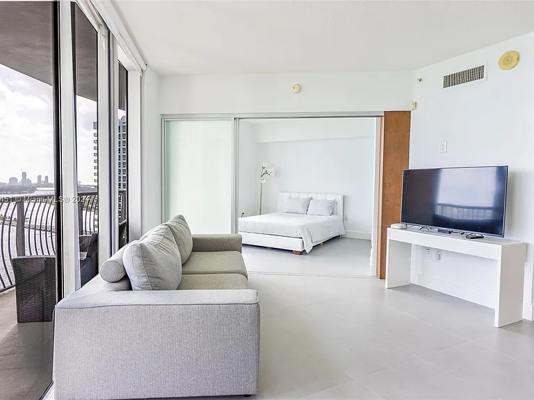 1750 N Bayshore Dr #3201 — Photo 15