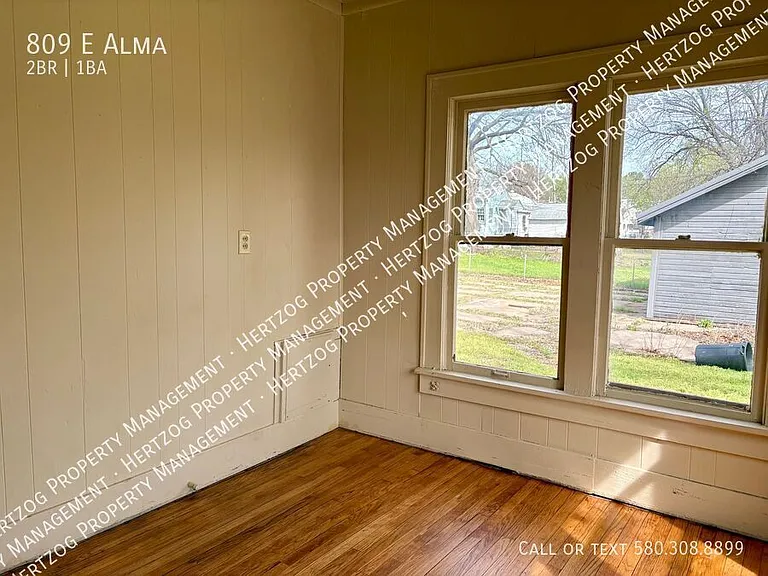 809 E Alma Ave — Photo 15