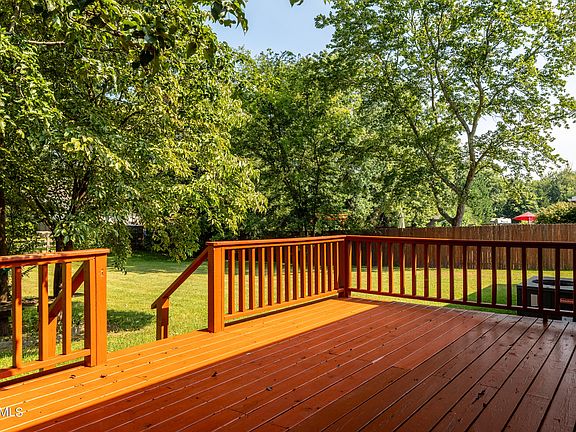 4th image of 1731 Scenic Dr