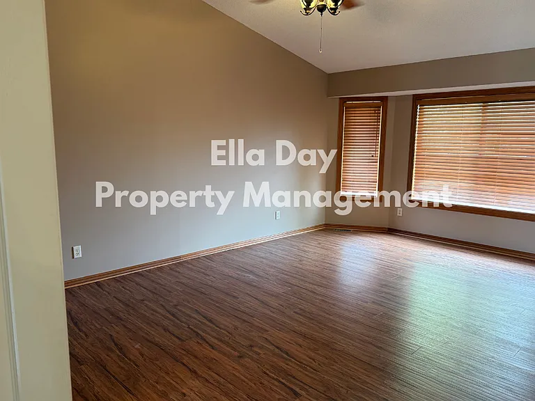 3025 N Triple Creek Dr — Photo 5