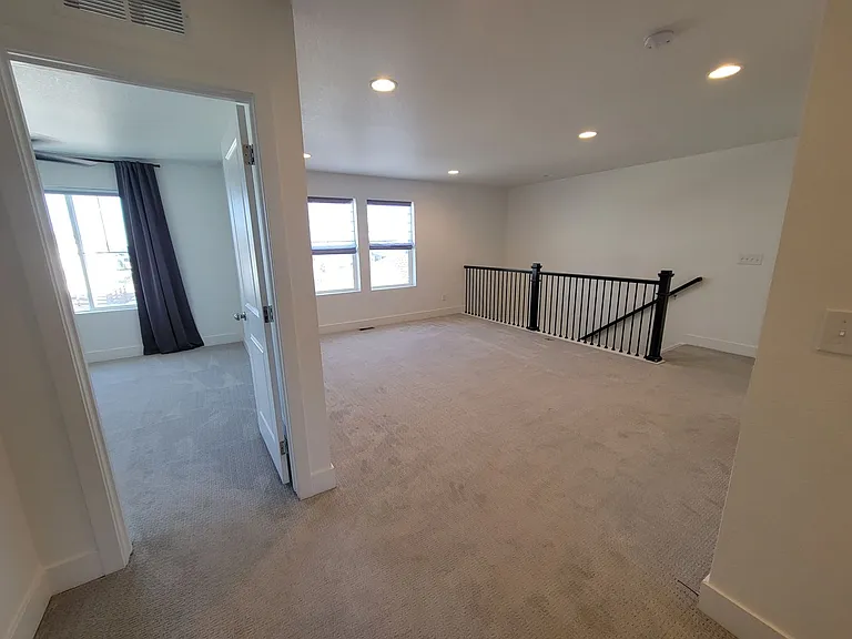 58 Marlowe Dr — Photo 14