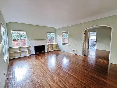 Building Photo - 421 Tennyson Ave