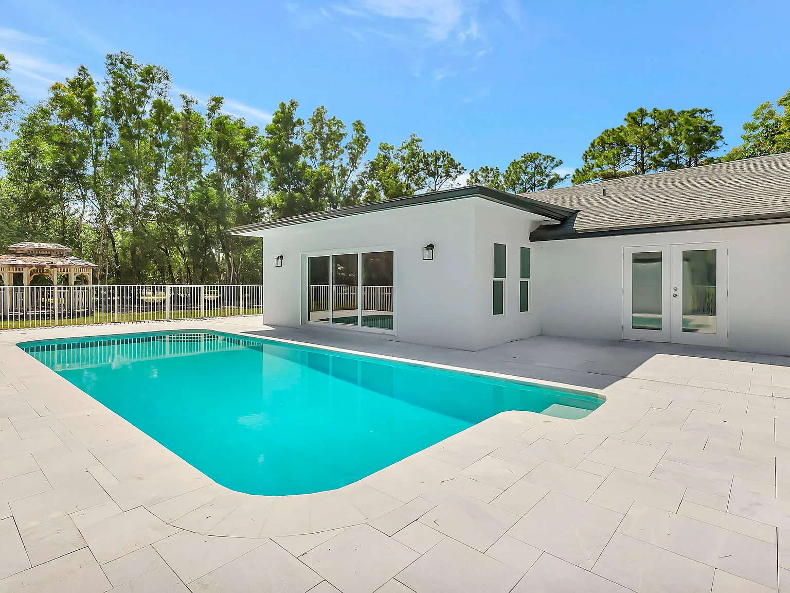 4 bed, 2300 sqft, $7,000 — Photo 3
