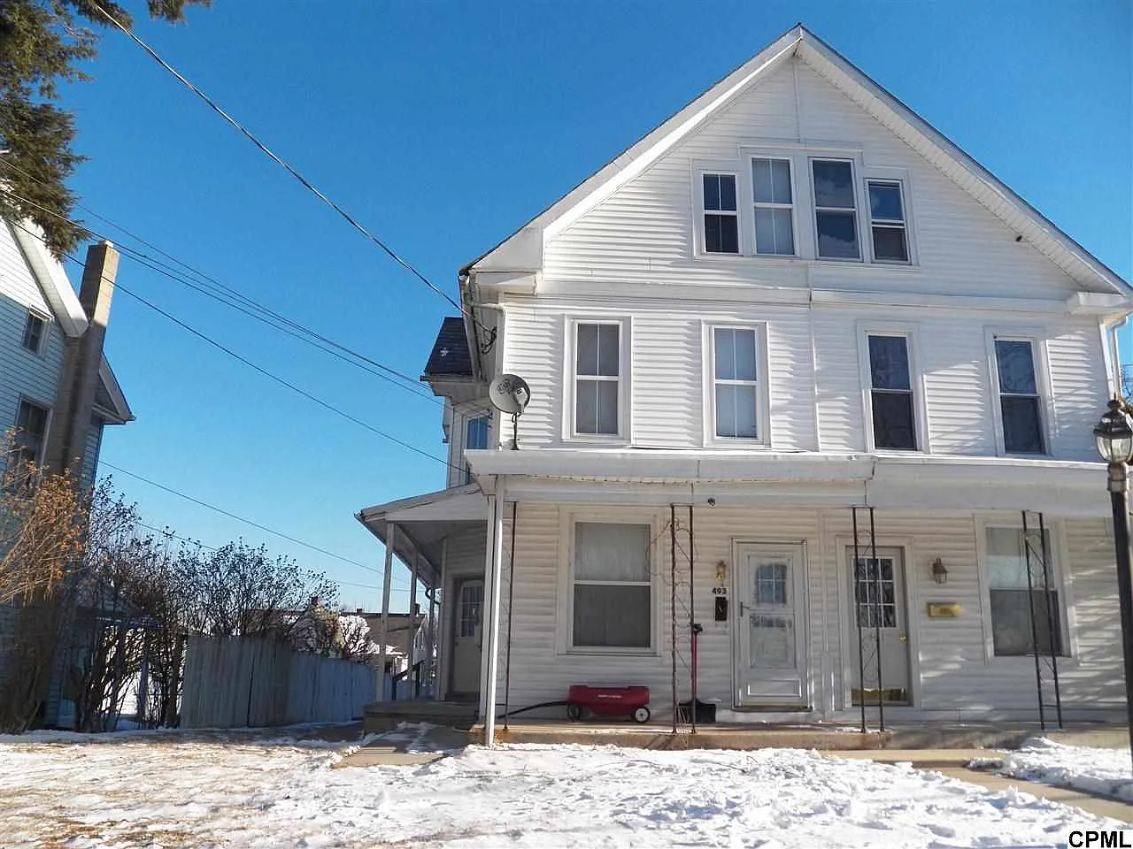 493 State St photo 1