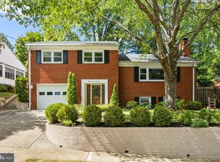 5913 4th Rd N, Arlington, VA 22203