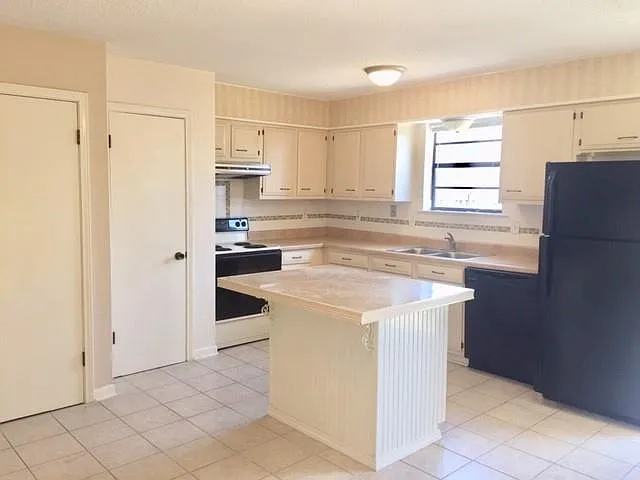 1527 Huron Ave #A — Photo 7