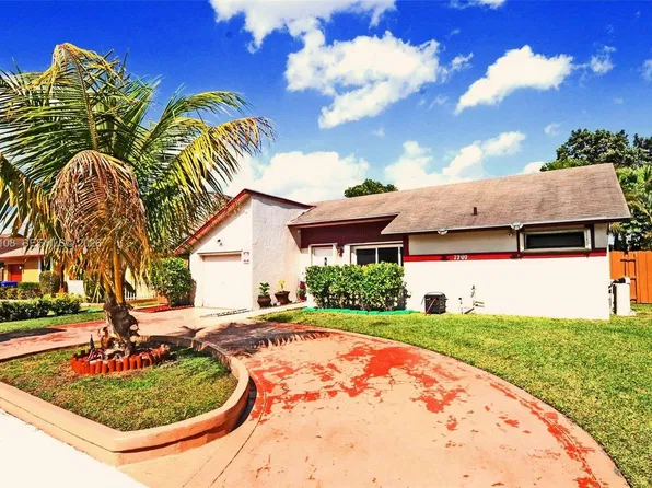 7707 SW 8th St, North Lauderdale, FL 33068