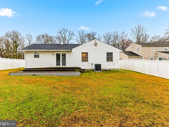 4th image of 412 Alcyon Blvd