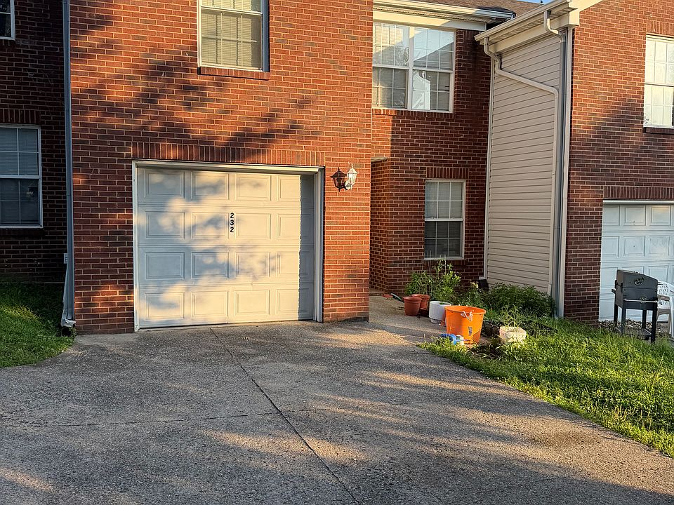 1st image of 232 Tan Bark Dr
